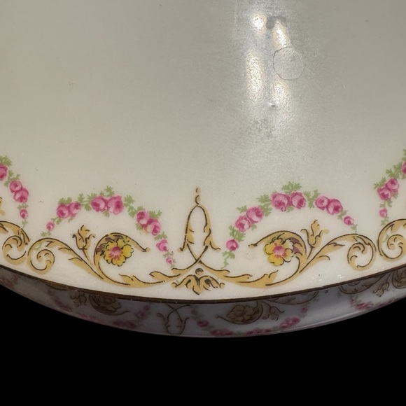 Vintage B&C Co. Limoges France Floral and Gold Scroll Covered Vegetable Dish - Picture 8 of 10